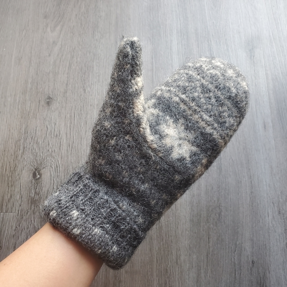 Handmade Mittens - Picture 5 of 5
